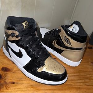 Air Jordan 1 Retro High OG NRG ‘Gold Top 3’